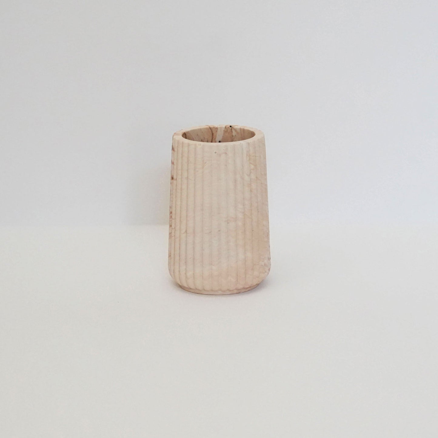 Tapered Ridged Pot