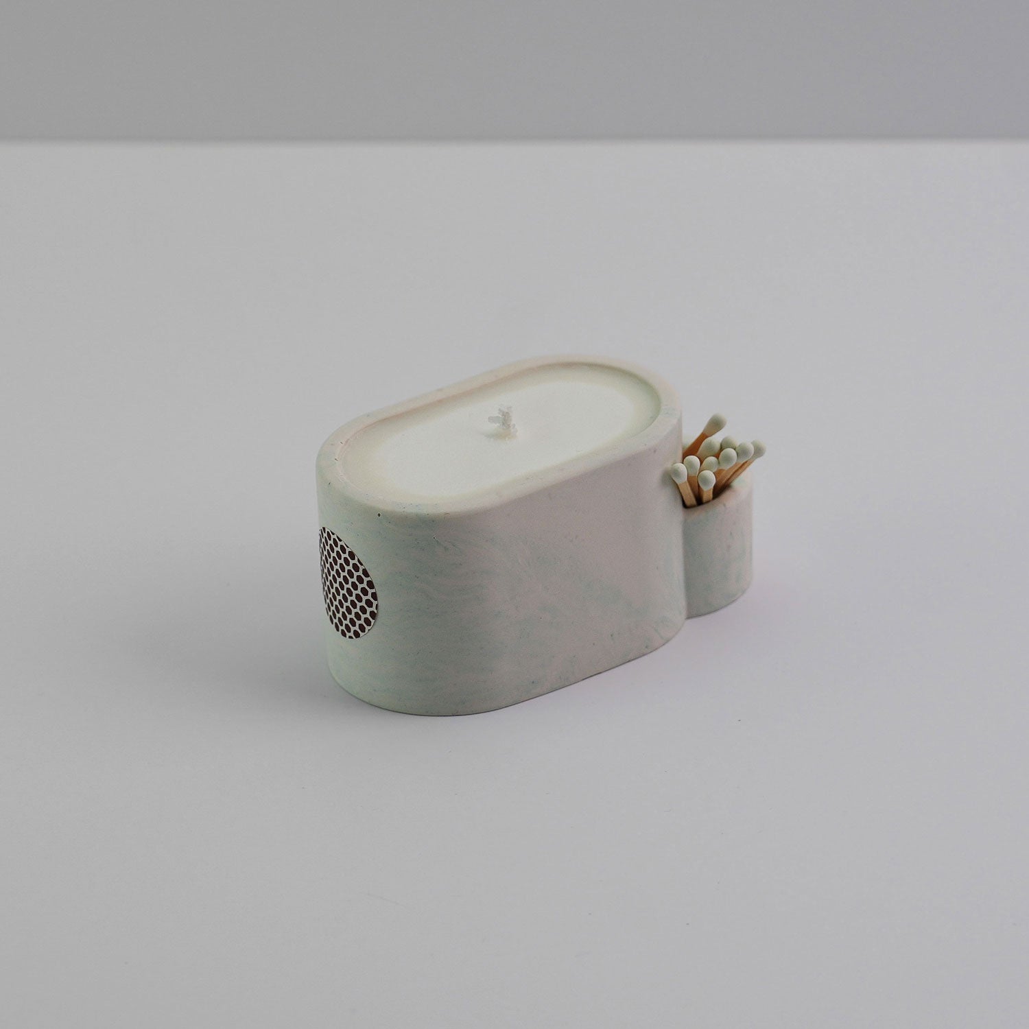 Jesmonite candle pot with match holder in white