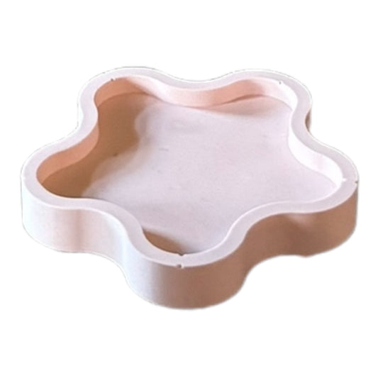Wiggly coaster / candle stand