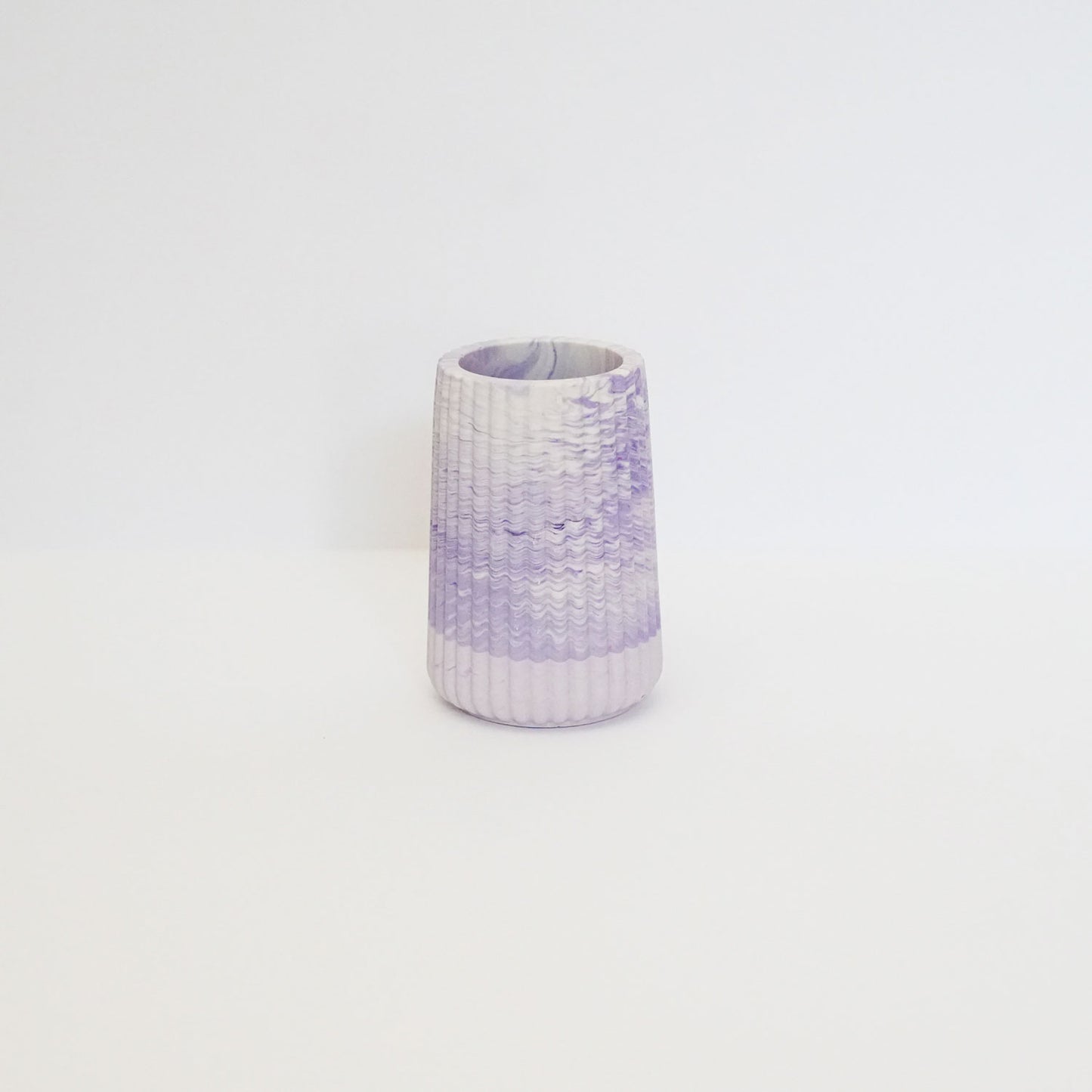 Tapered Ridged Pot