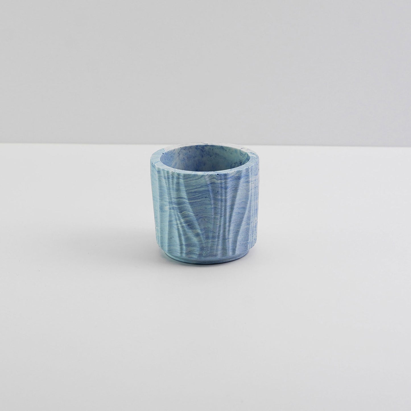 Jesmonite bark pot in blue