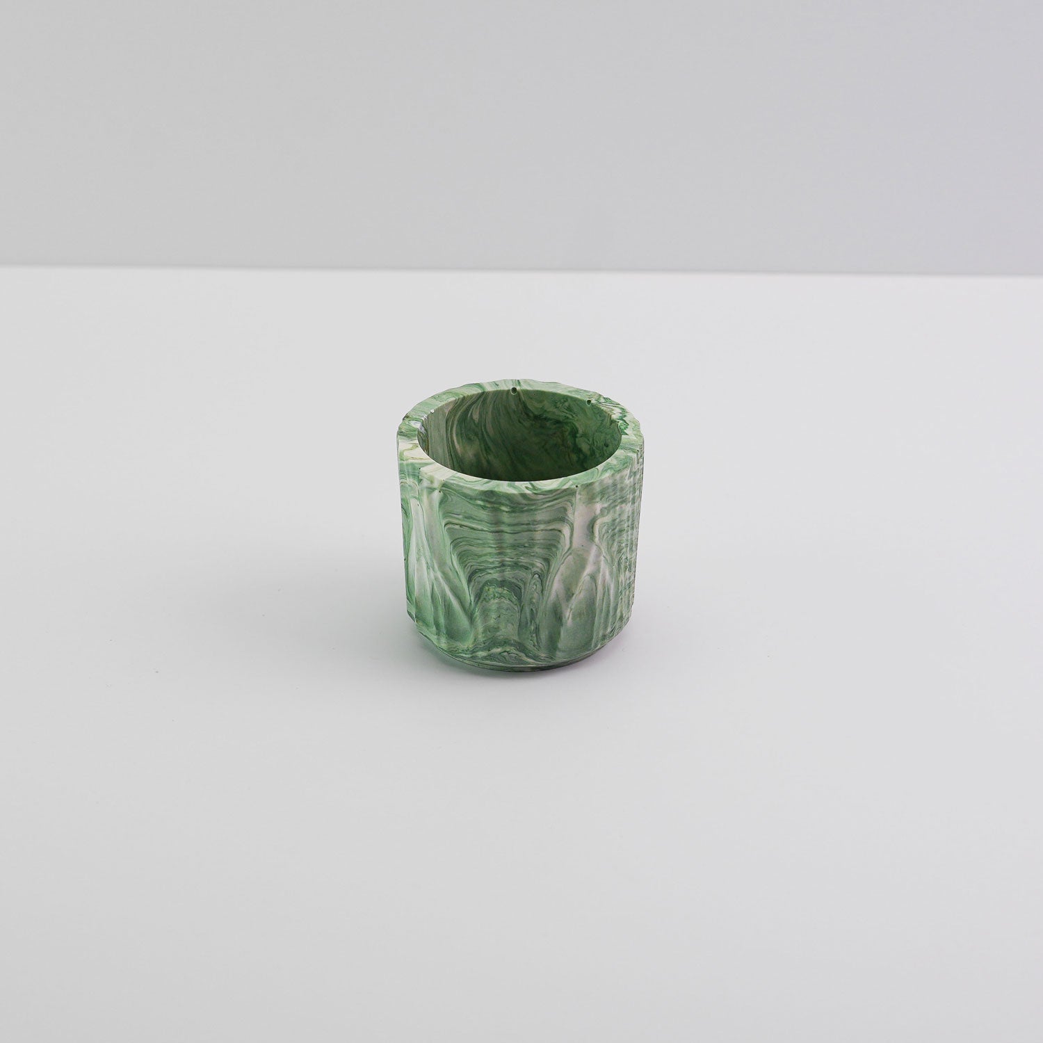 Jesmonite bark pot in green