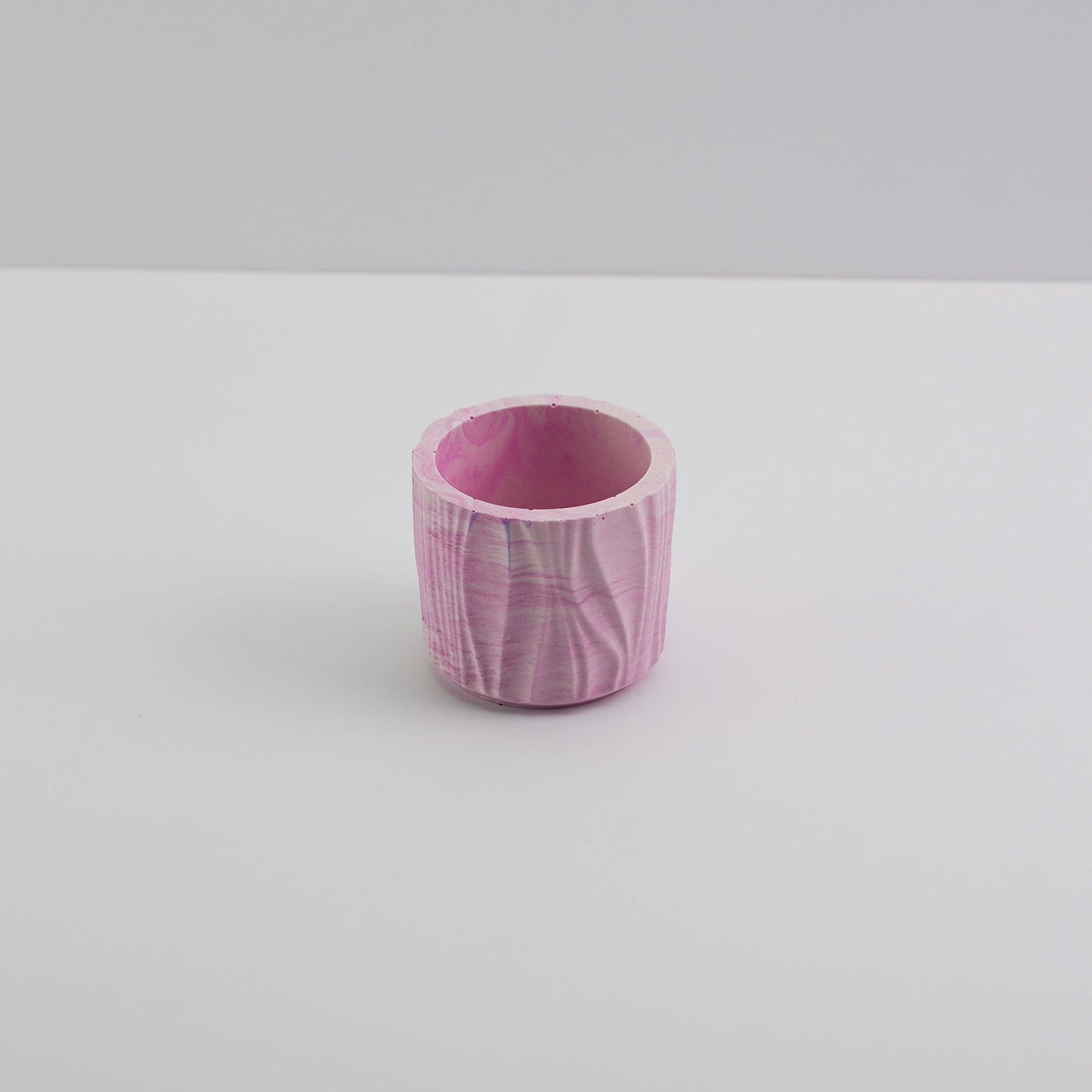Jesmonite bark pot in pink