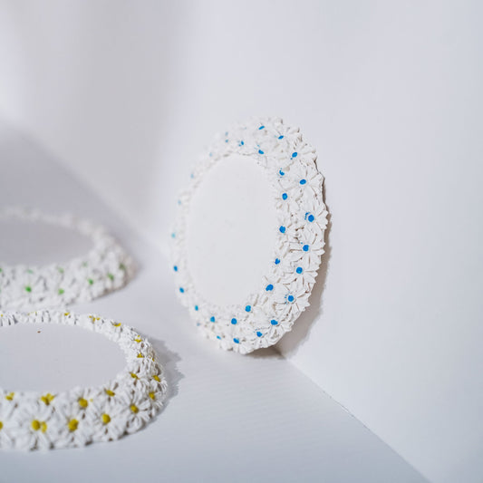 Daisy Candle Stand