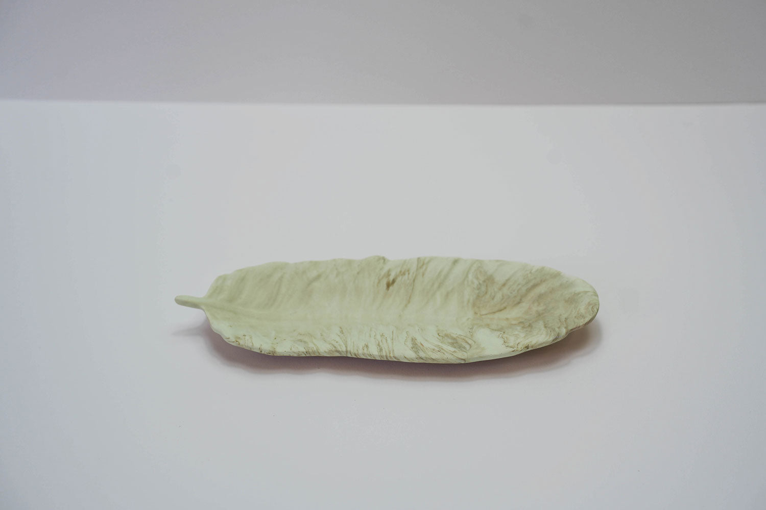 Jesmonite feather dish in green