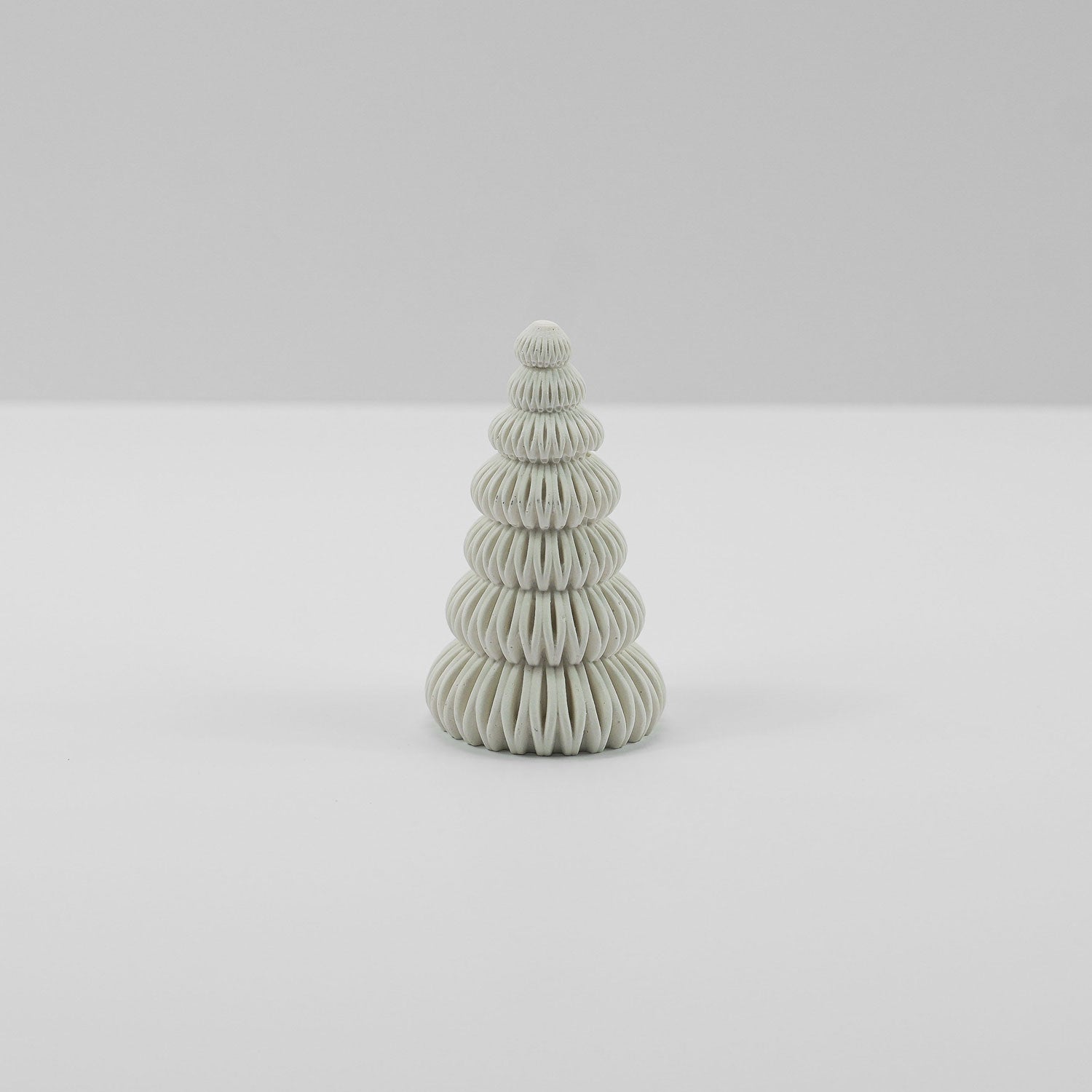 Ridged jesmonite tree in white
